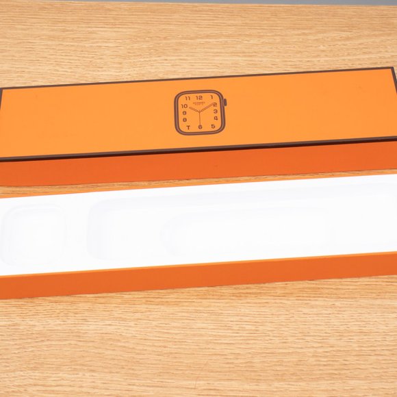 Apple Watch Hermès 45 Series 7 Watch Box